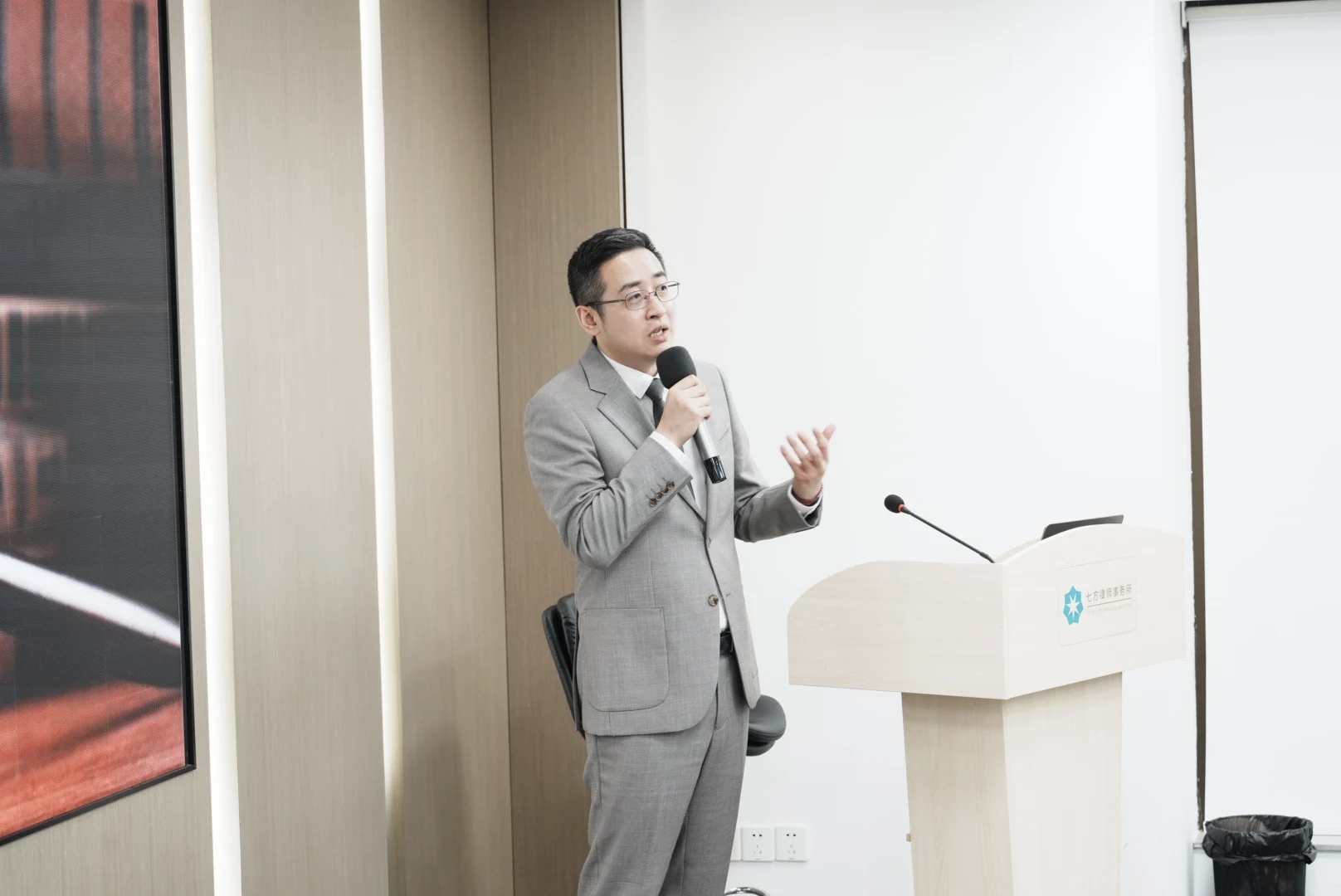 1760321611234883.jpg 11.jpg